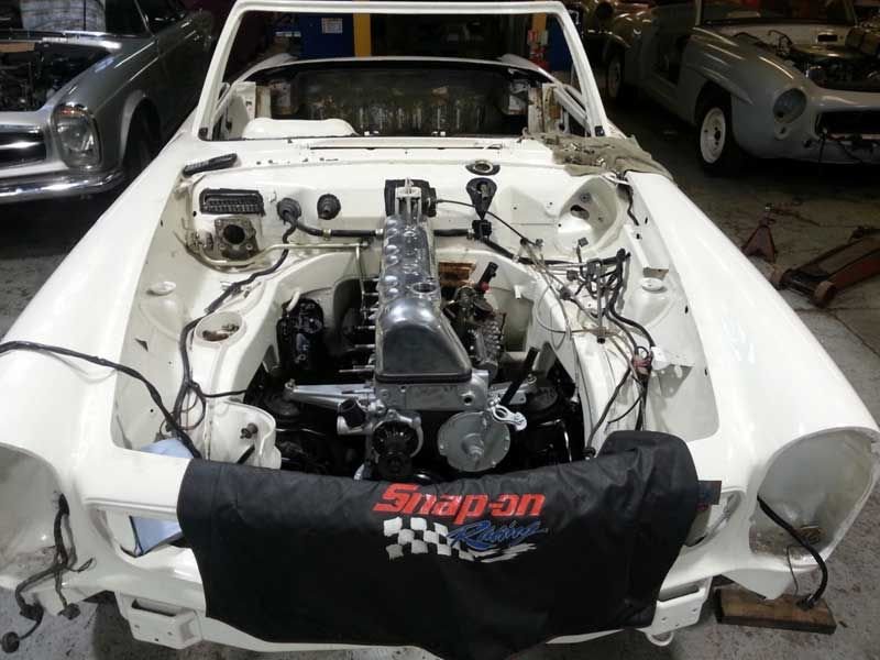 1966-Mercedes-Benz-230sl-Manual-18