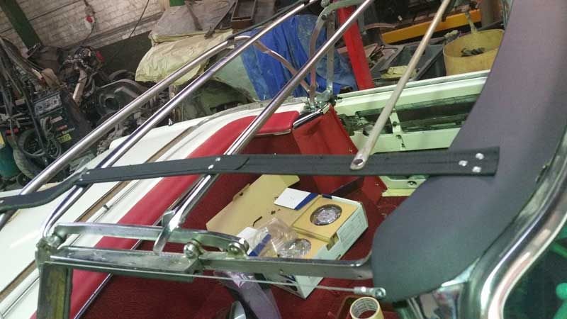 1966-Mercedes-Benz-230sl-Manual-27