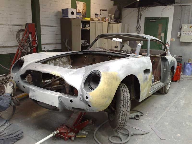 Aston-Martin-Superleggera-02