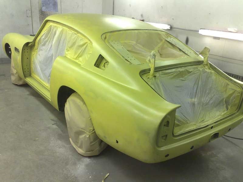 Aston-Martin-Superleggera-08