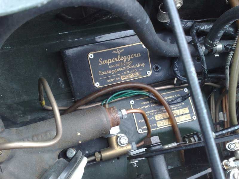 Aston-Martin-Superleggera-19